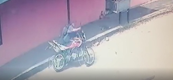 Le robaron su moto y debe seguir pagando las cuotas (video) » San Lorenzo PY