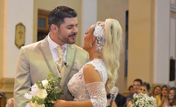 Bajo la bonanza de la lluvia, Lizarella y Nenecho se unieron en matrimonio - Te Cuento Paraguay