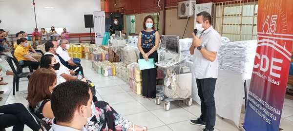 Comisión profestejos entrega equipos médicos reparados e insumos de limpiezas al HRCDE - La Clave