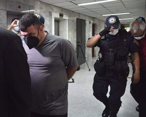 Policías que alteraron perfil de presunto narco, presos en la Agrupación - Nacionales - ABC Color