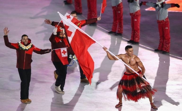 Diario HOY | El abanderado de Samoa Americana desfila con el torso desnudo en Beijing-2022