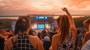 Crónica / Fiscalía abre causa penal para investigar a organizadores de festival donde mataron a "Vita"