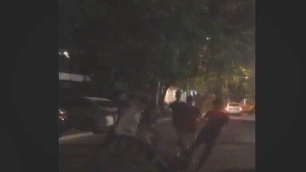 Una pandilla ataca brutalmente a un joven en Ciudad del Este