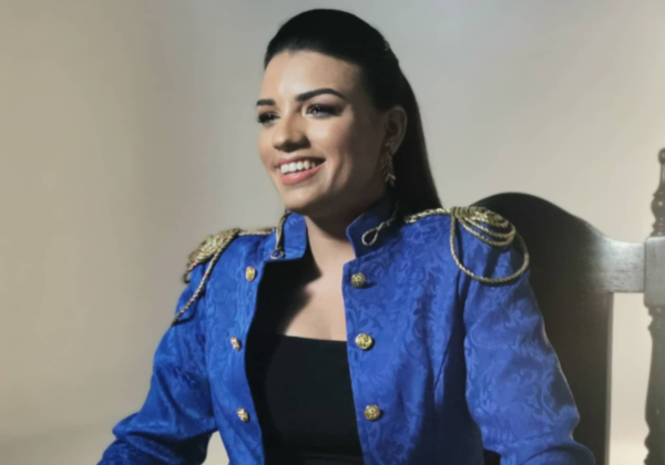 Andrea Vronik retoma su carrera artística y se promociona a nivel internacional - Te Cuento Paraguay