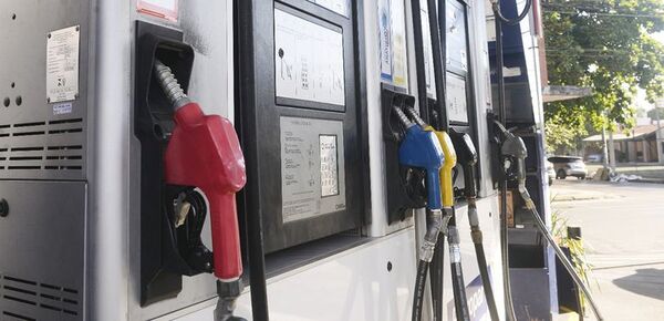 Oficializan reducción de impuestos selectivo al consumo a gasolineras - Nacionales - ABC Color