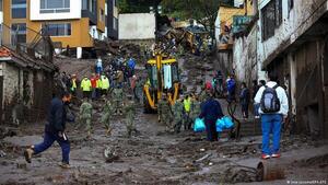Avalancha que azotó a la capital de Ecuador dejó 27 muertos