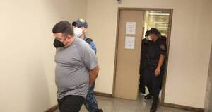 La Nación / Policías que modificaron orden de captura de supuesto narco van a prisión