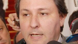 Ex ministro Filizzola es sobreseído tras prescripción del caso de las comisarías