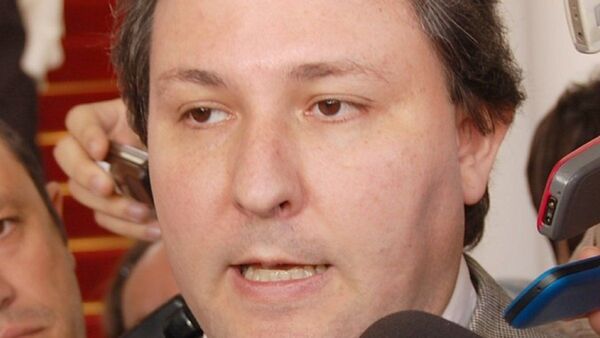 Ex ministro Filizzola es sobreseído tras prescripción del caso de las comisarías
