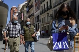 España levantará la obligación de usar tapabocas al aire libre
