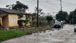 Lluvias dejan raudales y varios daños en Asunción y Central