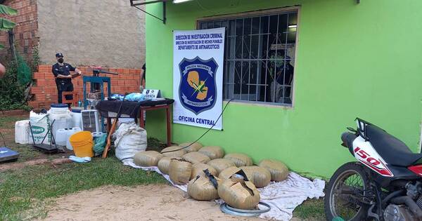 La Nación / Allanan laboratorio donde elaboraban y procesaban drogas adulteradas en Ñemby