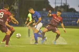 Sol de América y Nacional arrancan con un empate