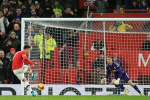 Cristiano falla un penal y Manchester United se eliminado - Fútbol - ABC Color