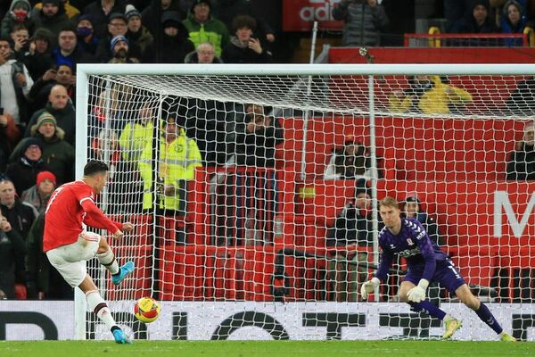 Cristiano falla un penal y Manchester United se eliminado - Fútbol - ABC Color