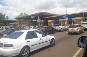CRUCE FRONTERIZO: BUSCAN QUE NO SE IMPLEMENTE EL SEGURO DE SALUD  - Itapúa Noticias