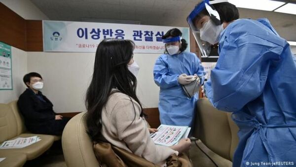 COVID-19: Corea del Sur supera los 30.000 casos diarios por primera vez