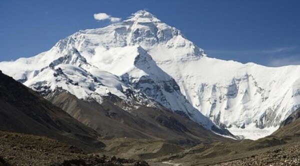 El mayor glaciar del Everest se derrite rápidamente