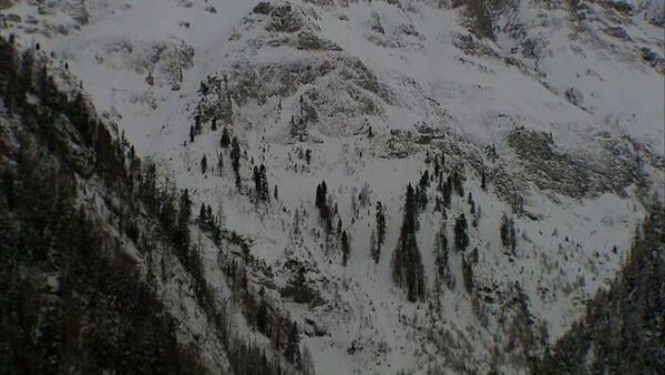 Ocho personas han muerto y una ha logrado sobrevivir tras varias avalanchas en Austria
