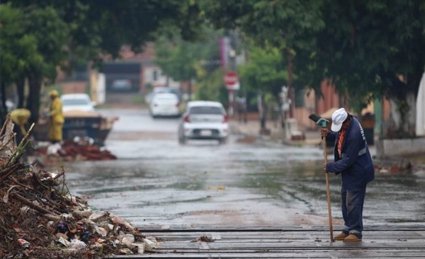 Diario HOY | Mucha basura y barrios todavía sin energía eléctrica dejó la tormenta de anoche