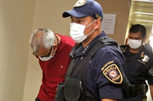 Juez ordena prisión de policías que eliminaron antecedentes de presunto narco - Noticiero Paraguay