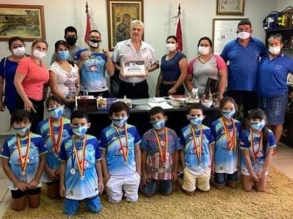 Mañana domingo se realiza el Festival de Natación de la escuela Los Delfines