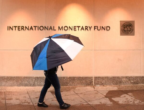 ¿Qué pasa si un país no paga sus deudas con el FMI? - MarketData