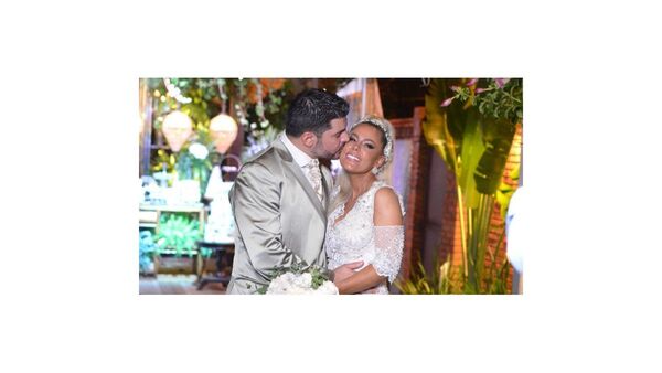 ¡Overapa Nenecho en su boda!: Recibió críticas, burlas y memes