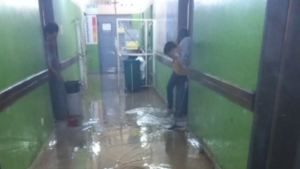 Lluvia inundó Hospital Distrital de Caaguazú