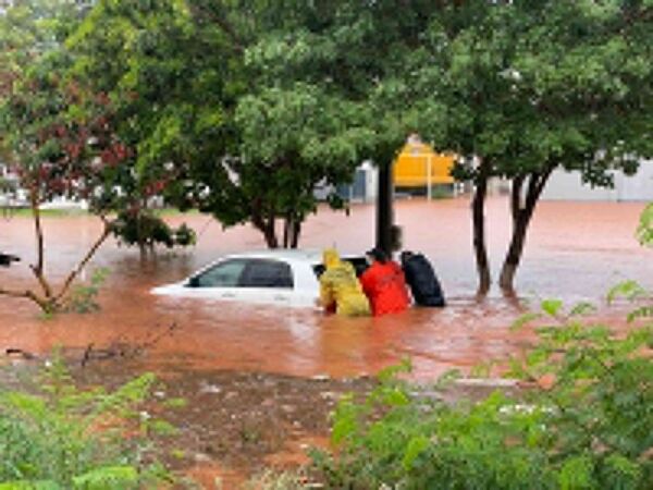 Tras larga espera llega intensa y abundante lluvia en San Pedro - Nacionales - ABC Color