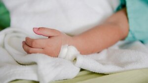 Infusión de remedios yuyos intoxica a bebé de un año | Noticias Paraguay