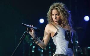 Crónica / [VIDEO] "Shakira" cantando polca kyre'y, es viral