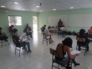 Más de 250 estudiantes buscan ingresar a la Facen en examen de “repechaje” - Nacionales - ABC Color