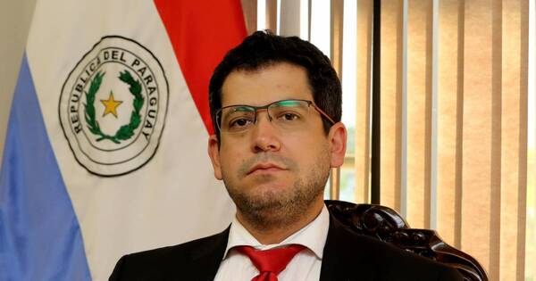 La Nación / Raúl Latorre: “Honor Colorado nunca hizo parte del gobierno de Abdo”