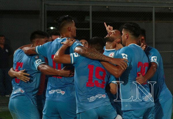 ¡Vuelta soñada! Con la bendita pelota parada, Resistencia festejó ante Tacuary