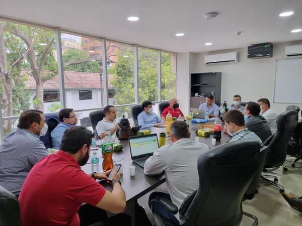 Camioneros suspenden el paro anunciado para este lunes