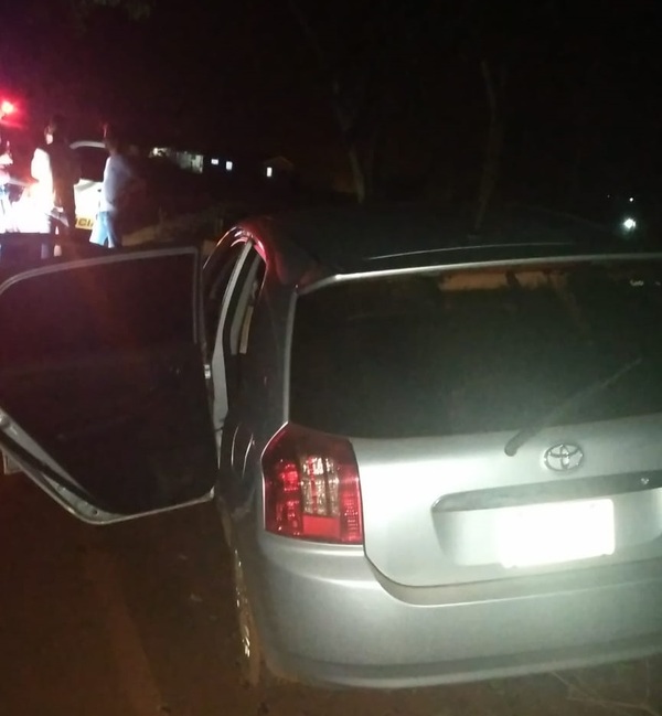 Ladrones desertan y dejan automóvil en la vía pública - La Clave