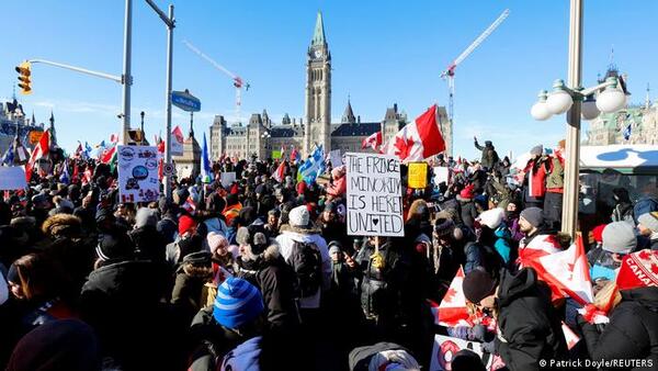 FFAA canadienses se niegan a reprimir a los camioneros mientras Trudeau sigue refugiado