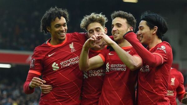 Liverpool se deshace del Cardiff y pasa a octavos