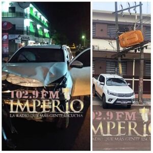 Choque de camionetas hizo con que una de ellas embistiera por columna de la ANDE