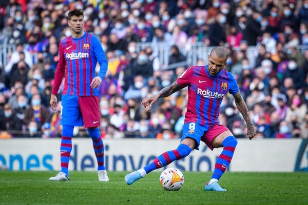 Barcelona derrota al Atlético de Madrid y trepa al cuarto lugar de LaLiga