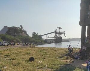 Rescatan segundo cuerpo tras hundimiento de canoa en el Río Paraguay - Nacionales - ABC Color