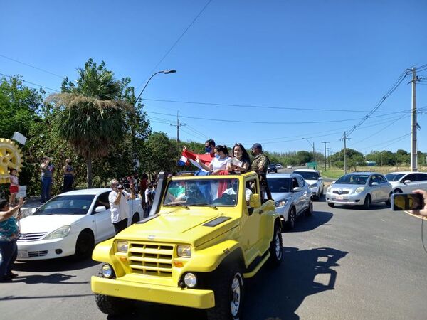 Emocionante recibimiento a Enrica Locatelli en Pilar - Nacionales - ABC Color