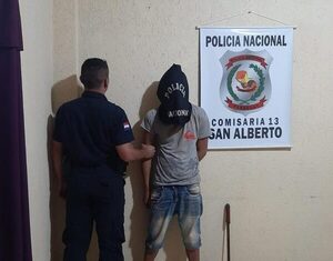Detienen a hombre que quiso agredir con machete a su hijastro