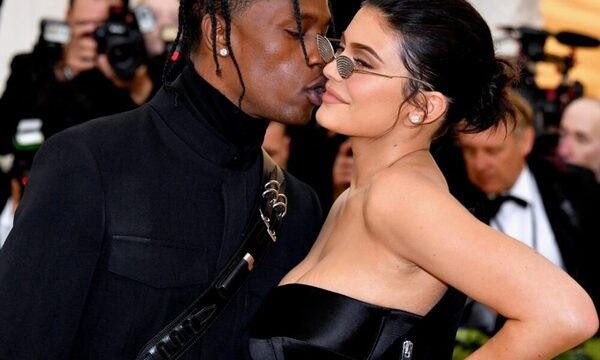 Kylie Jenner y Travis Scott le dan la bienvenida a su segundo bebé