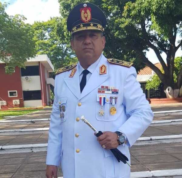 Nuevo comandante cambia a director de Policía de Alto Paraná - La Clave