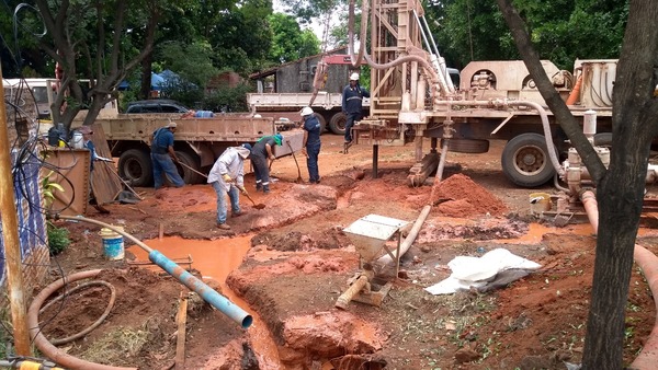 Perforan pozo que proveerá de agua a barrios de San Antonio y Ñemby - .::Agencia IP::.