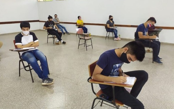 Este viernes cierra inscripción para becas universitarias de Itaipu