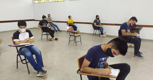 Hasta este viernes hay tiempo de postularse a becas universitarias de Itaipú