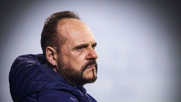 Javier Torrente, despedido de su club en Bélgica